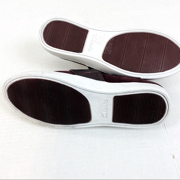 Clarks Glove Candy Slip On Burgundy Sneaker/ Loafer Size 7 - Picture 7 of 8